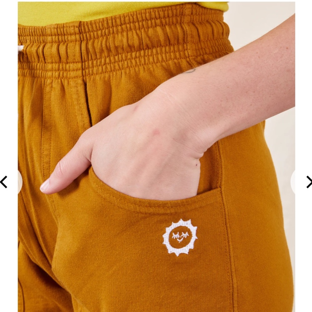 BIG BUD PRESS LIGHTWEIGHT SWEAT SHORTS - SPICY MUSTARD, SIZE XS EUC